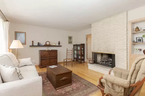 220 Ivanhoe Way, Bloomington, IL 61701 photo 2
