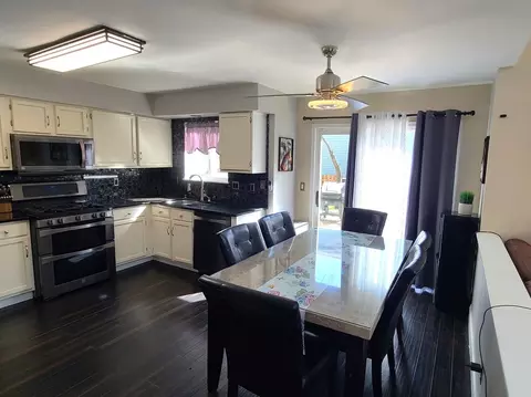 Kitchen - 13653 S Kendall Dr, Plainfield, IL 60544 photo 1 of 2