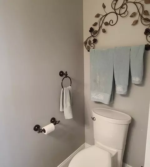 Bath - 13653 S Kendall Dr, Plainfield, IL 60544 photo 1 of 5
