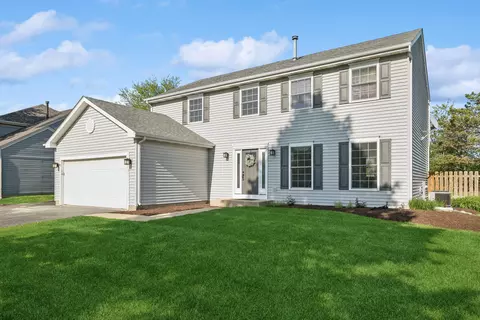 1791 Deerhaven Dr, Crystal Lake, IL 60014
