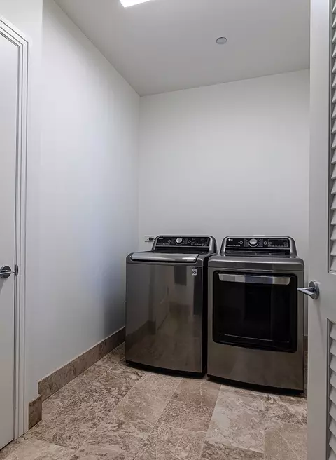 Kitchen - 363 E Wacker Dr #3108, Chicago, IL 60601 photo 6 of 6