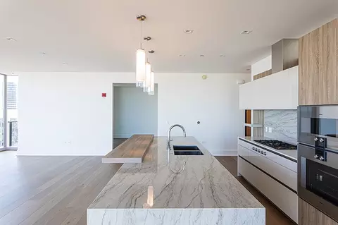 Kitchen - 363 E Wacker Dr #3108, Chicago, IL 60601 photo 2 of 6