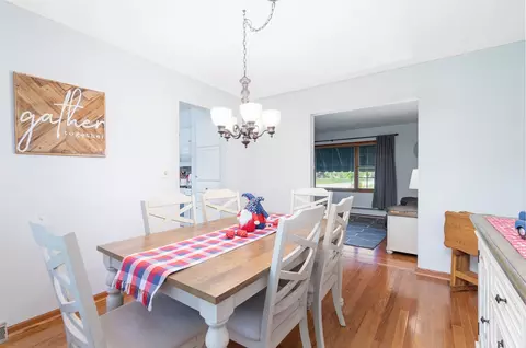 Dining - 906 Read St, Lockport, IL 60441 photo 1 of 3