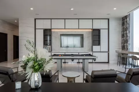 Living - 363 E Wacker Dr #2607, Chicago, IL 60601 photo 2 of 3
