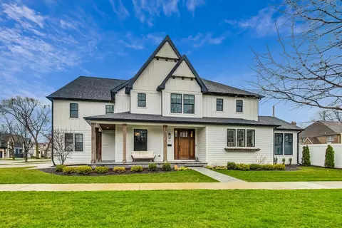 516 S Swain Ave, Elmhurst, IL 60126