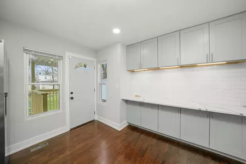 303 E 142nd St, Dolton, IL 60419 photo 8
