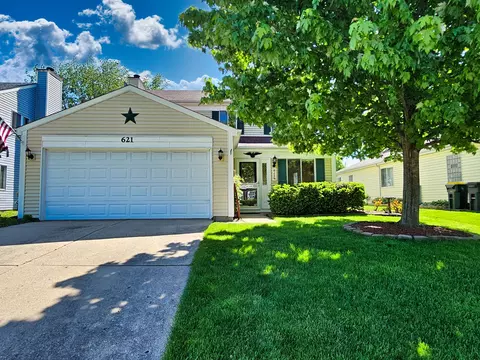 621 Teton Cir, Carol Stream, IL 60188