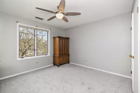 242 Stanhope Dr #D, Willowbrook, IL 60527 photo 15