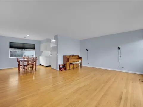 Living - 930 Green Bay Rd #E, Glencoe, IL 60022 photo 1 of 2