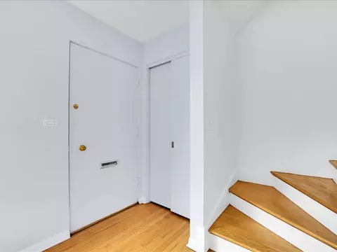 Entry Way - 930 Green Bay Rd #E, Glencoe, IL 60022 photo 1 of 1