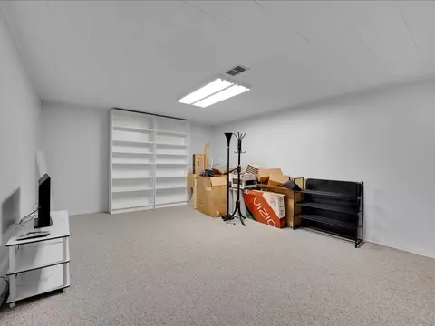 Exterior - 930 Green Bay Rd #E, Glencoe, IL 60022 photo 5 of 10