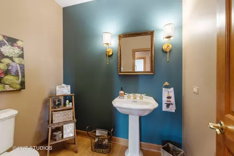 Bath - 671 Brookside Ave, Algonquin, IL 60102 photo 1 of 5