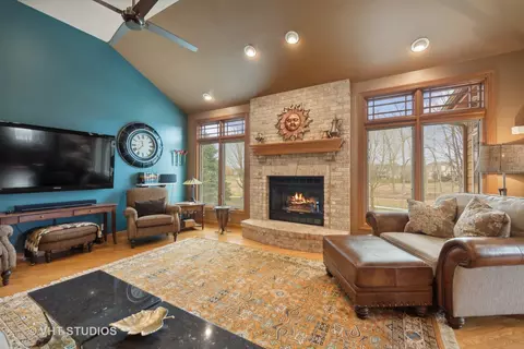 Living - 671 Brookside Ave, Algonquin, IL 60102 photo 1 of 3