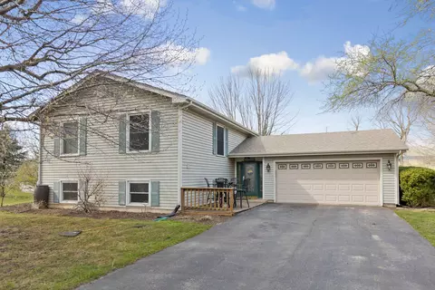 10908 Janice Dr, Huntley, IL 60142