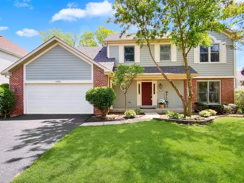 1312 Champagne Ct, Naperville, IL 60563