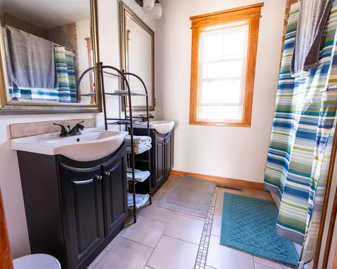 Bath - 360 W Illinois Ave, Aurora, IL 60506 photo 1 of 4
