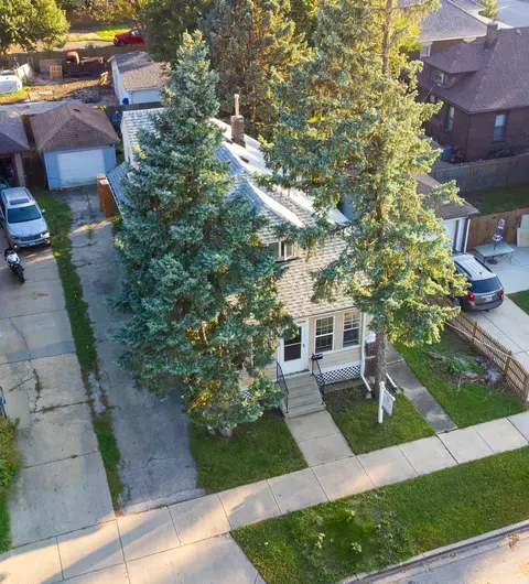 Exterior - 360 W Illinois Ave, Aurora, IL 60506 photo 3 of 5