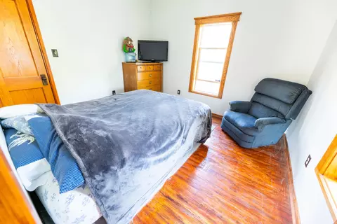 Bedroom - 360 W Illinois Ave, Aurora, IL 60506 photo 2 of 2