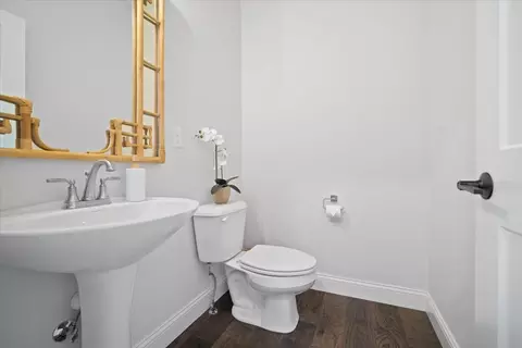 Bath - 5116 Longfield Rd, Bloomington, IL 61705 photo 1 of 5
