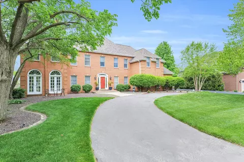 3 Barley Cir, Bloomington, IL 61704