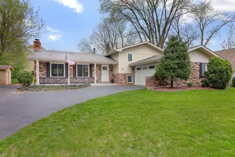 741 Hitchcock Ave, Lisle, IL 60532