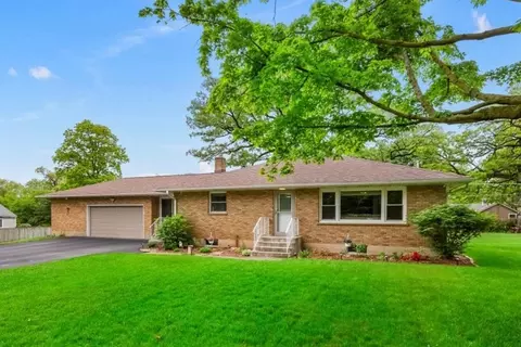 7 N016 Cary St, South Elgin, IL 60177