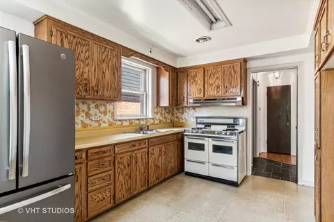 Kitchen - 374 E Sherman Ave, Elmhurst, IL 60126 photo 1 of 1
