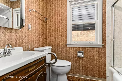 Bath - 374 E Sherman Ave, Elmhurst, IL 60126 photo 2 of 2