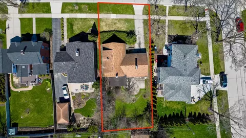 View/Area - 374 E Sherman Ave, Elmhurst, IL 60126 photo 2 of 6