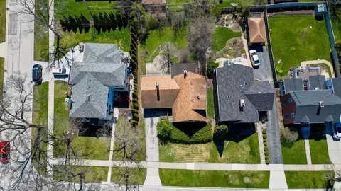 Exterior - 374 E Sherman Ave, Elmhurst, IL 60126 photo 4 of 6