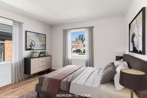 Bedroom - 374 E Sherman Ave, Elmhurst, IL 60126 photo 4 of 4