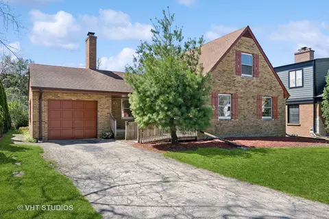 374 E Sherman Ave, Elmhurst, IL 60126