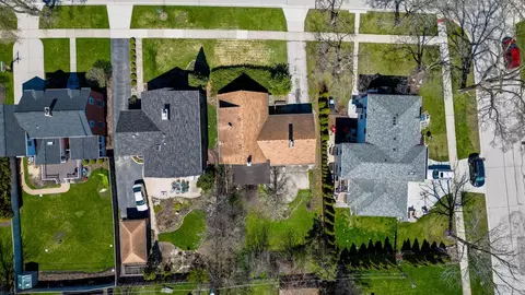 Exterior - 374 E Sherman Ave, Elmhurst, IL 60126 photo 5 of 6