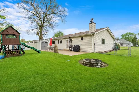 Exterior - 170 Cedarwood Dr, Steger, IL 60475 photo 2 of 2
