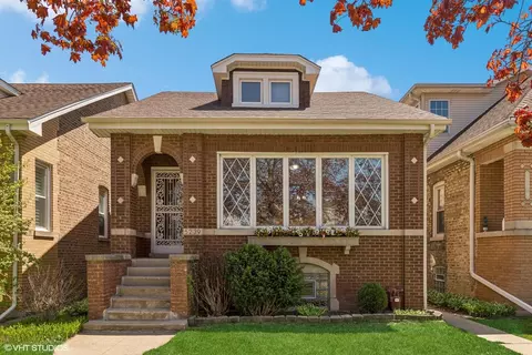 5239 N Ludlam Ave, Chicago, IL 60630