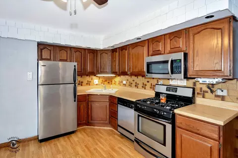 Kitchen - 420 S Yale Ave, Addison, IL 60101 photo 3 of 3