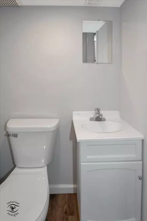 Bath - 420 S Yale Ave, Addison, IL 60101 photo 3 of 4
