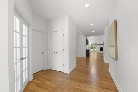 2131 Tartan Ct, Wheaton, IL 60187 photo 2