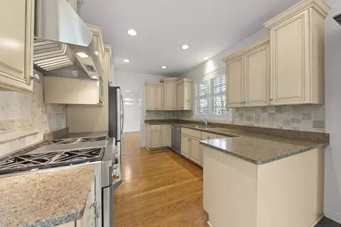 2131 Tartan Ct, Wheaton, IL 60187 photo 7