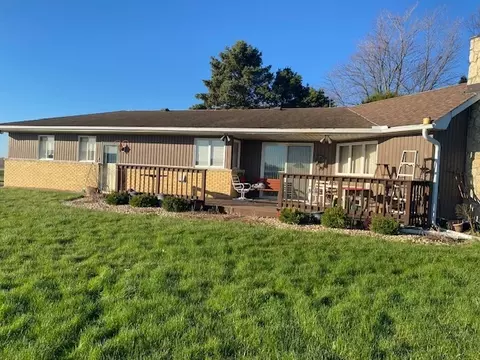 81 N 17th Rd, Lostant, IL 61334 photo 2