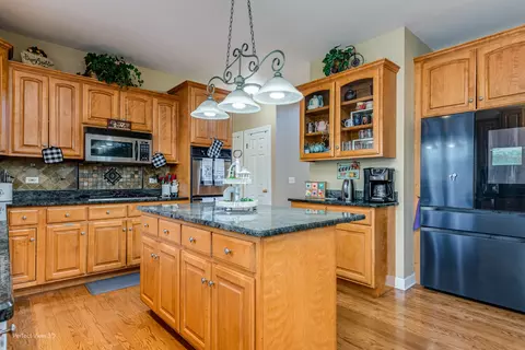 Kitchen - 24728 Liberty Ln, Plainfield, IL 60585 photo 2 of 3