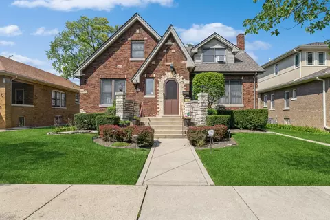 16 Albion Ave, Park Ridge, IL 60068
