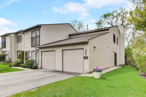6400 Prideham St #109, Downers Grove, IL 60516