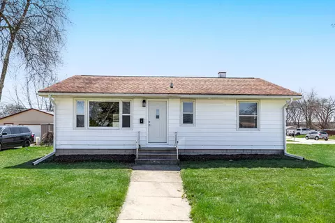 1044 S Pleasure Ct, Aurora, IL 60506