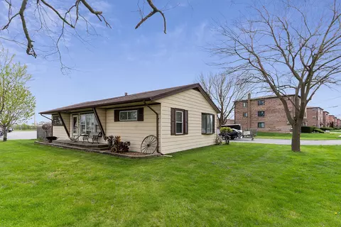 4657 Midlothian Tpke, Crestwood, IL 60445