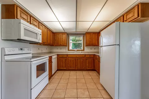 Kitchen - 7415 Mccurry Rd, Roscoe, IL 61073 photo 3 of 3