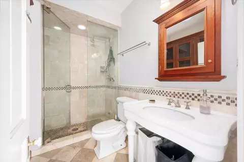 Bath - 632 Lathrop Ave, River Forest, IL 60305 photo 3 of 7