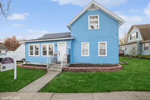 382 Silver St, Elgin, IL 60123