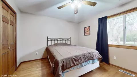 Bedroom - 6360 Peart Rd, Morris, IL 60450 photo 5 of 5