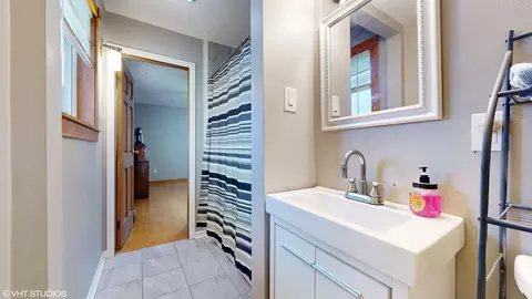 Bath - 6360 Peart Rd, Morris, IL 60450 photo 1 of 3